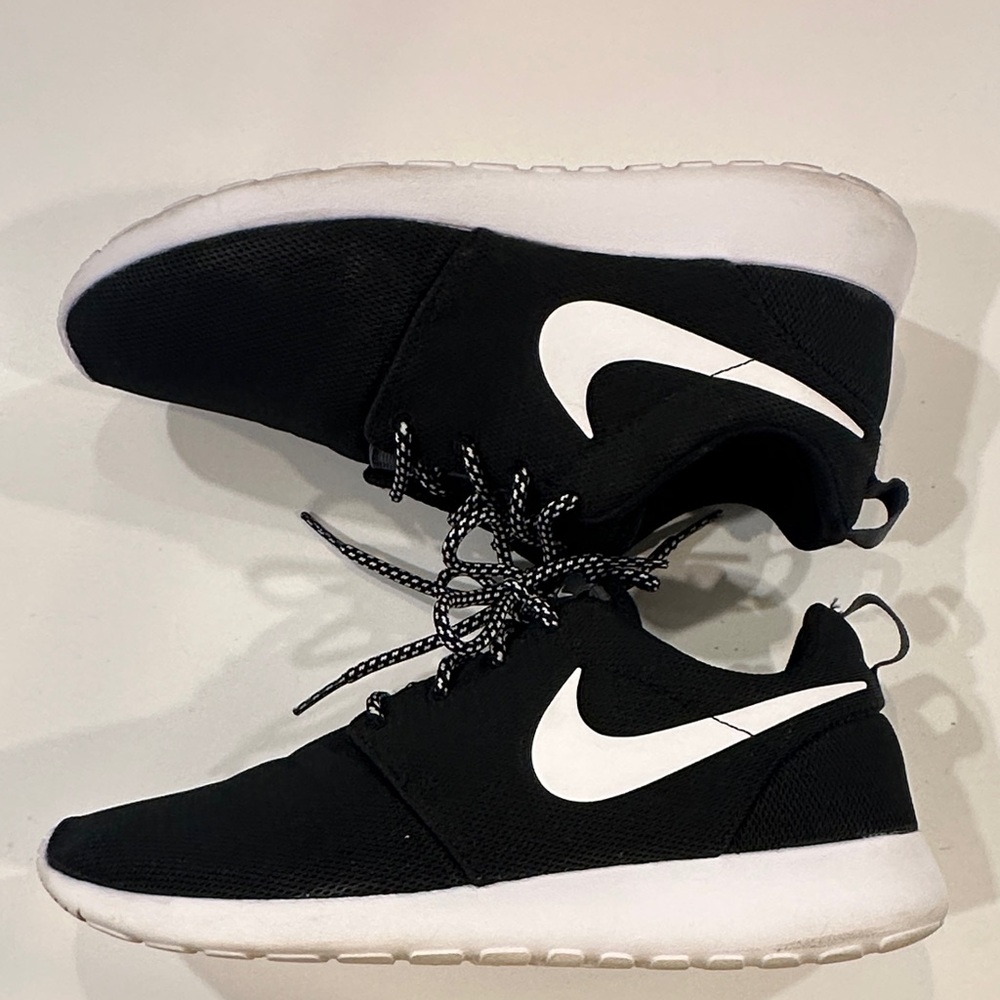 Nike Roshe One Black and White Women’s  Athletic Sneakers